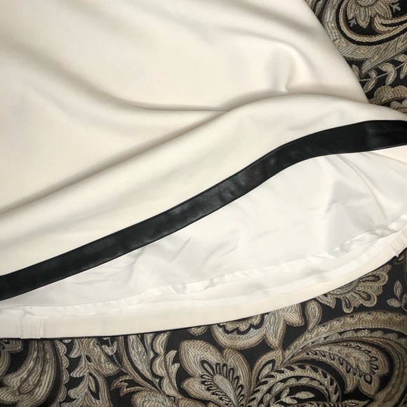Banana Republic white/black skirt with pockets! - Picture 6 of 8